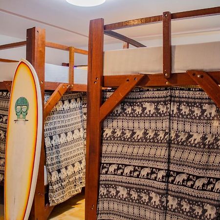 Surf & Party Weligama Hostel ภายนอก รูปภาพ